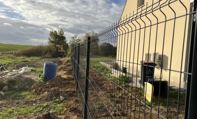 Pose de clôture et aménagement d'une cours extérieure, Soissons, Joachim Services